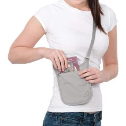 Pacsafe CoverSafe V75 - RFID-Brustbeutel -Tatonka Verkäufe pacsafe coversafe v75 rfid brustbeutel ps 10139 100 3