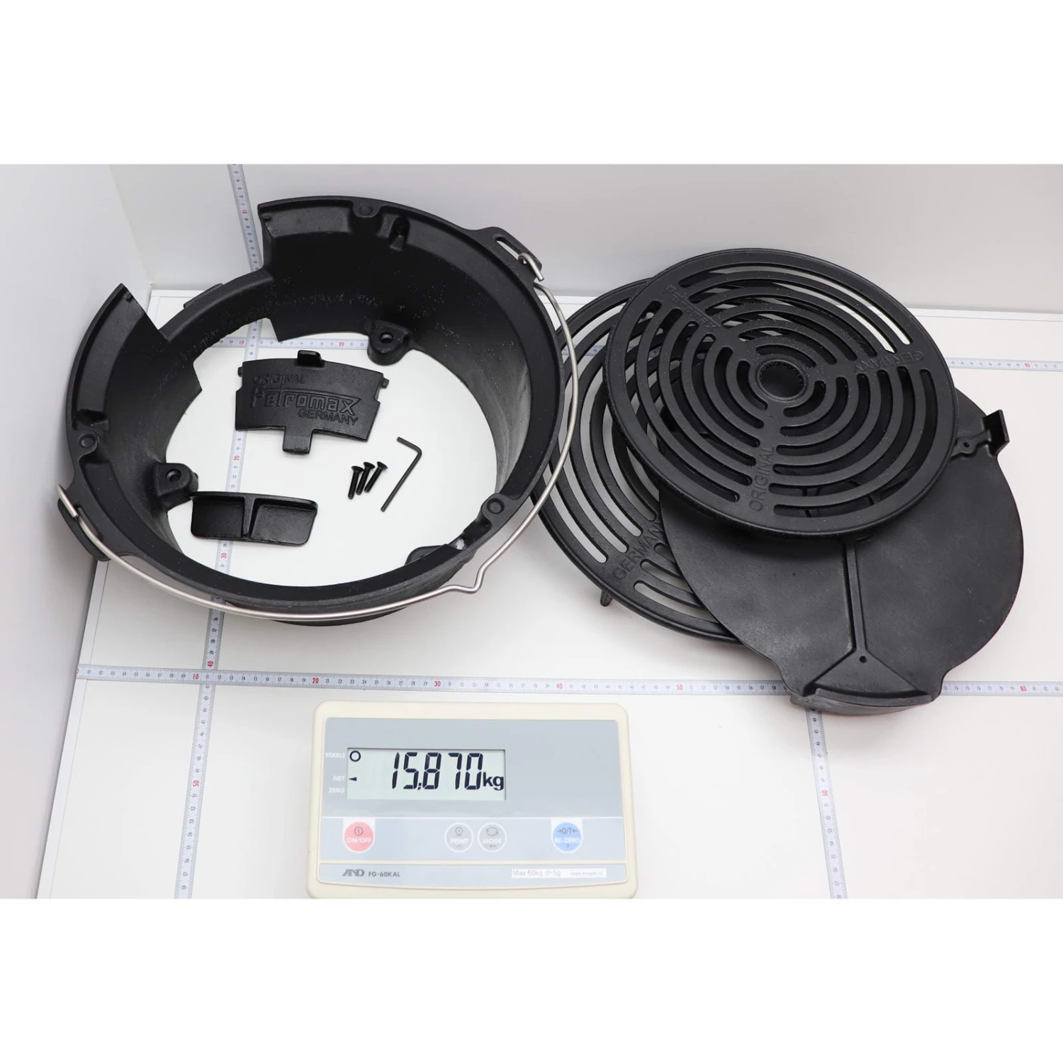 Petromax Feuergrill Tg3 - Holzkohlegrill 11 Petromax Feuergrill Tg3 - Holzkohlegrill – Bild 9